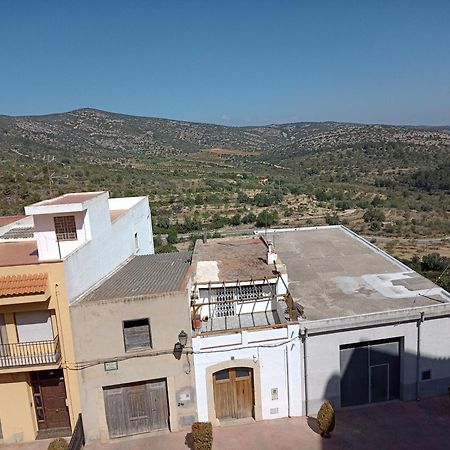 Tranquil And Spacious Townhouse In Historical And Picturesque Cervera Del Maestre מראה חיצוני תמונה