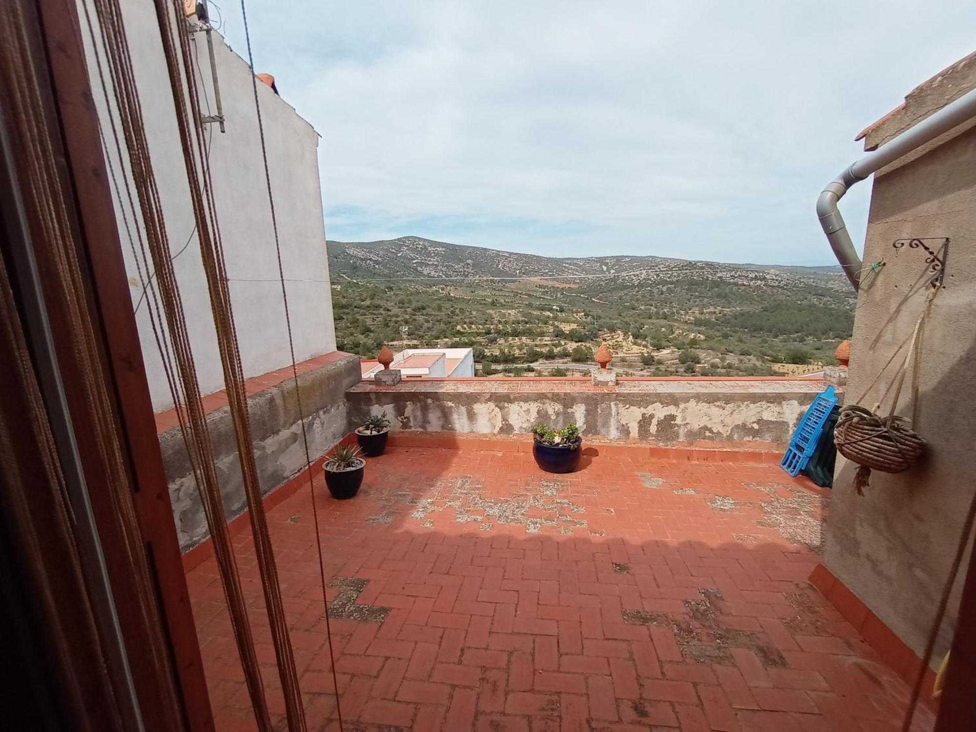 Tranquil And Spacious Townhouse In Historical And Picturesque Cervera Del Maestre מראה חיצוני תמונה
