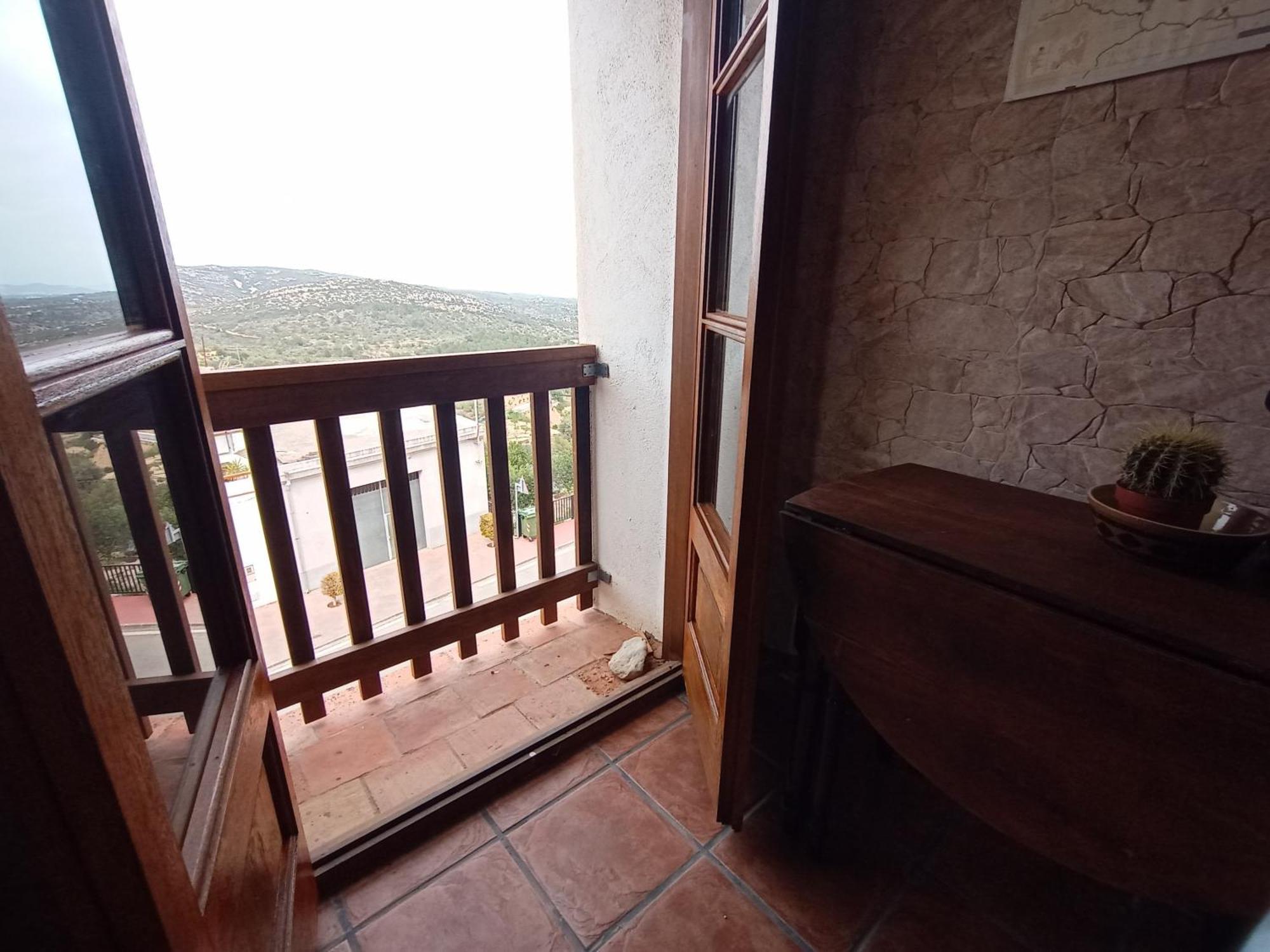 Tranquil And Spacious Townhouse In Historical And Picturesque Cervera Del Maestre מראה חיצוני תמונה